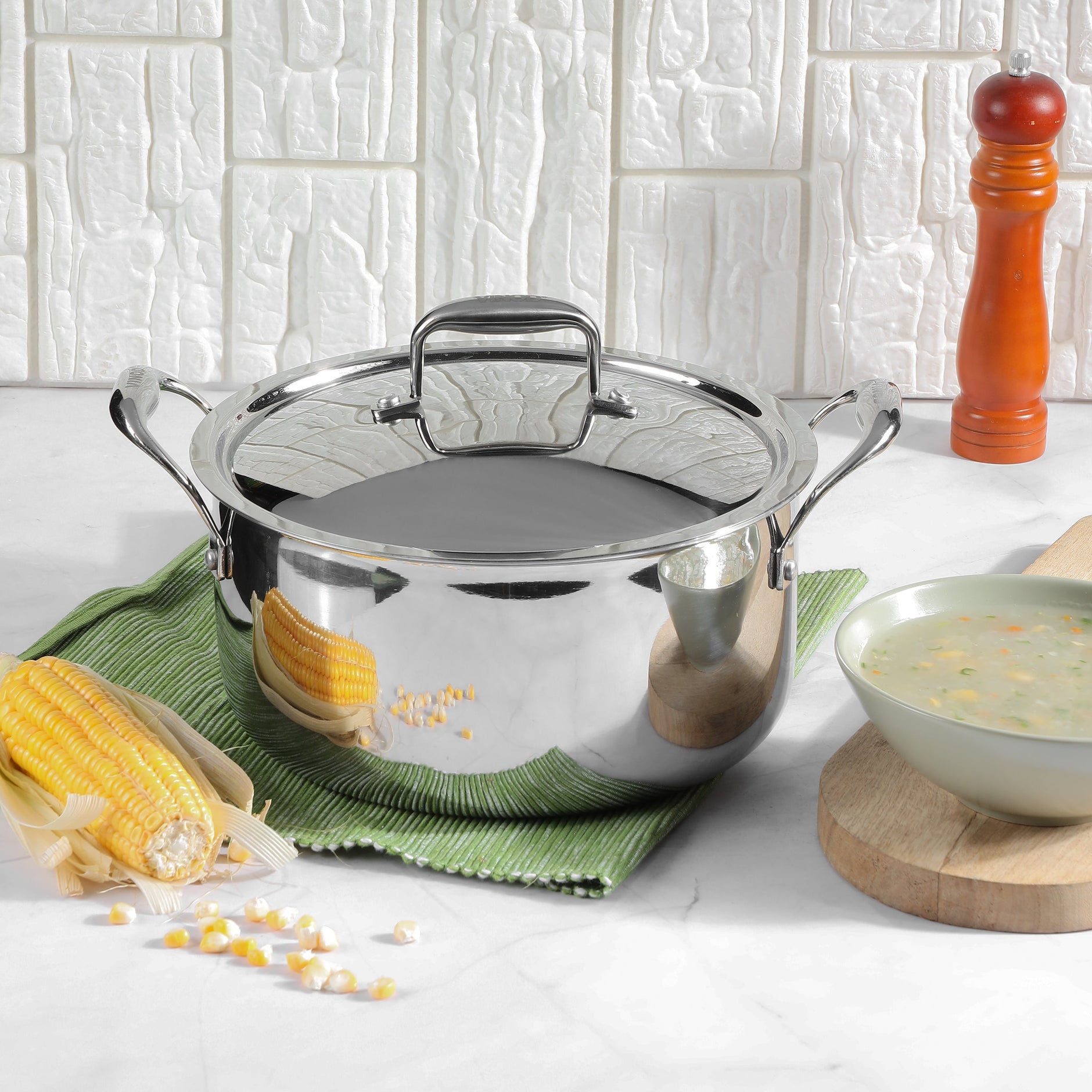 Casseroles Isothermes Acier Inox Série De 3 Casseroles En Inox Brossé 1826 Cristel Plat Isotherme