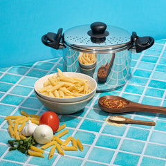 Pasta Pot with Strainer lid